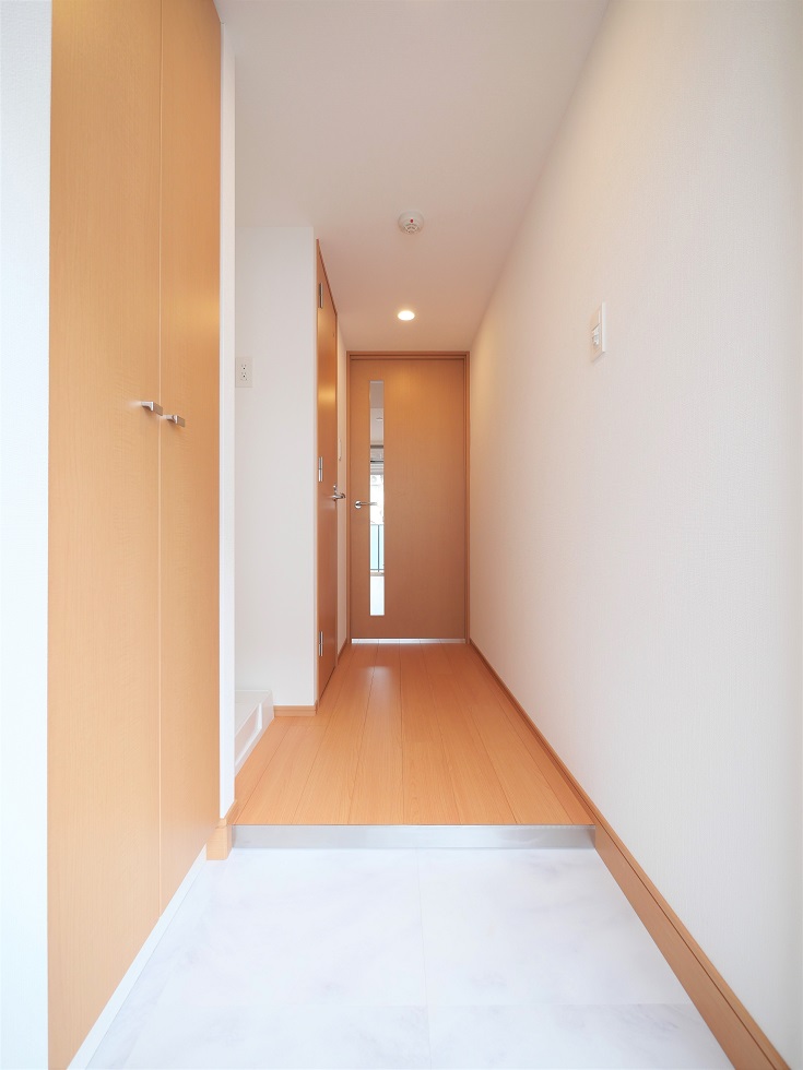 玄関　きれいな内装です