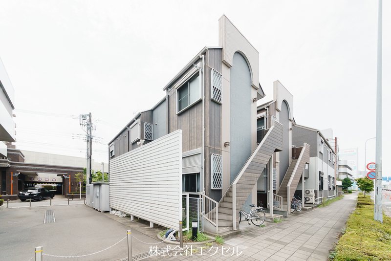 建物外観　橋本駅徒歩約12分です。