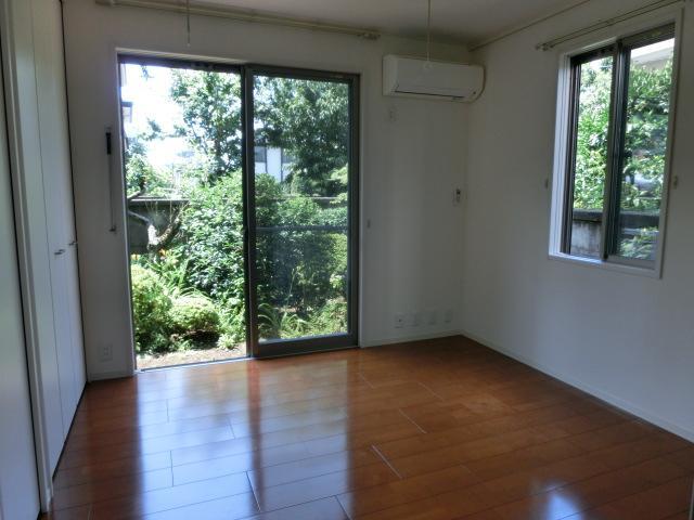 居室・リビング　★明るい洋室６帖★