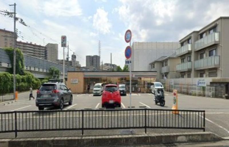 コンビニ　セブンイレブン吹田山田北店（コンビニ）まで358m