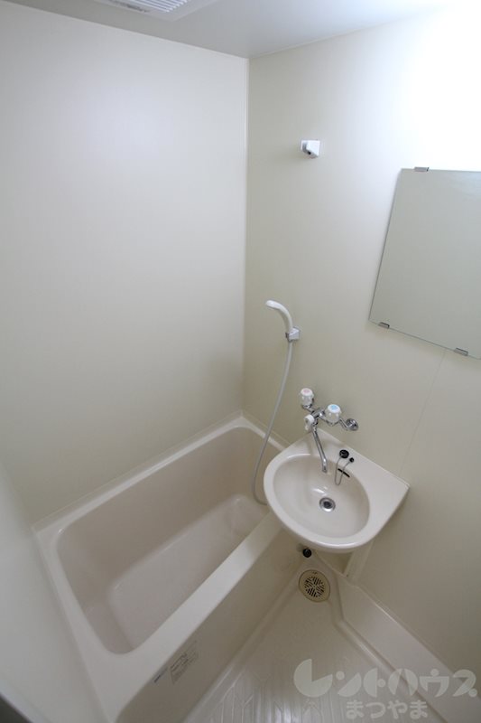 バス・シャワールーム　浴室