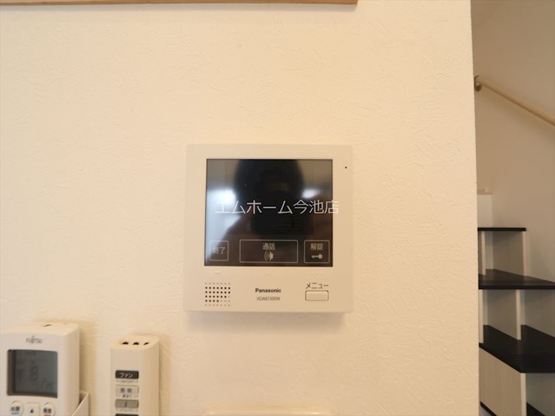 セキュリティ　TVモニター付インターホン