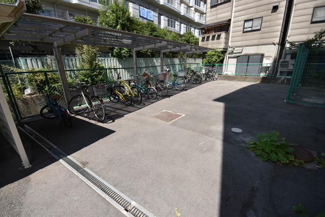 エントランス　駐輪場