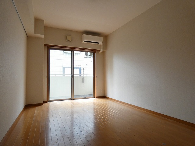 居室・リビング　居室※別部屋参考写真