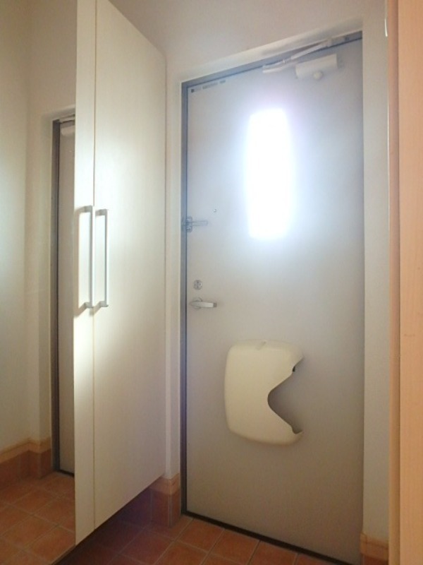 玄関　図面と現状に相違がある場合には現状を優先