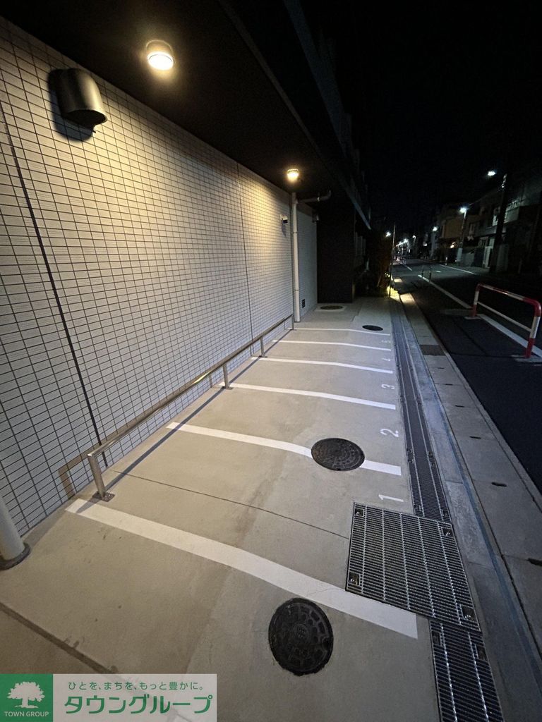 駐車場　駐車場