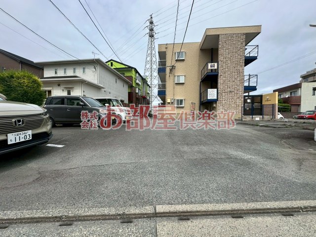 駐車場　車をお持ちの方に嬉しい駐車場付きの物件です