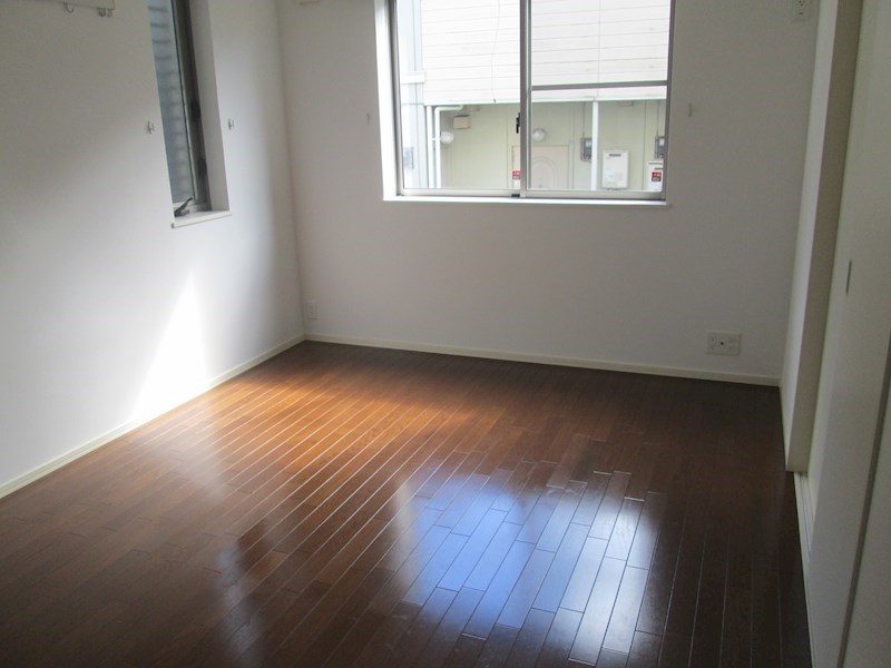 その他部屋・スペース　2面採光の洋室♪