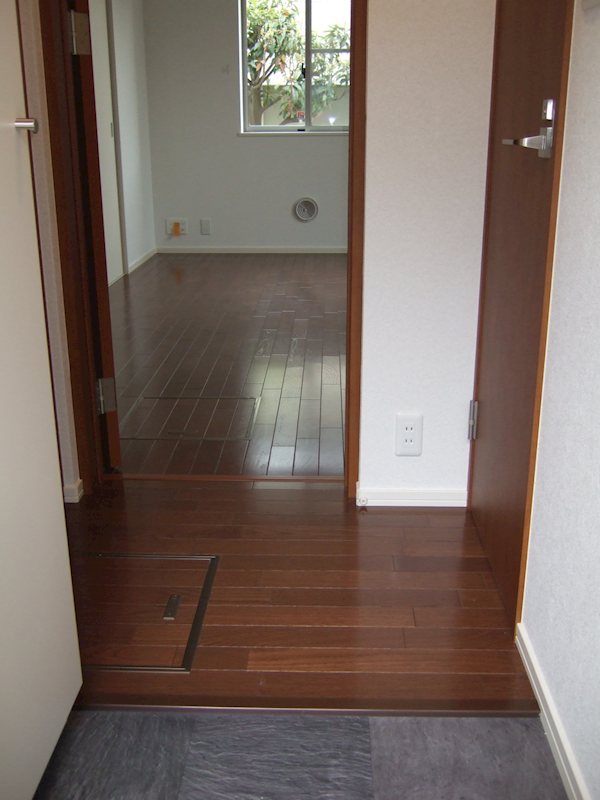 玄関　シューズボックスございます♪