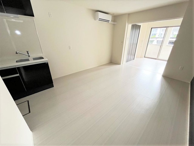 居室・リビング　10.3帖のLDK部分♪