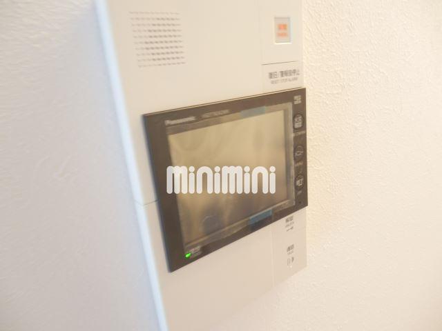 セキュリティ　モニターホンで来訪者を確認できますよ。