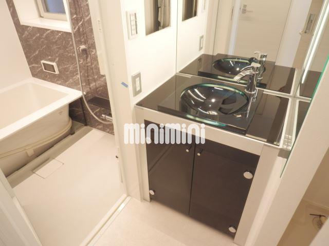 洗面設備　身だしなみを整える洗面台もオシャレ仕様です！