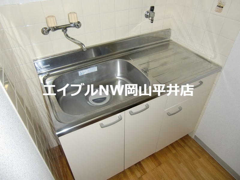 キッチン　※同タイプのお部屋の写真です