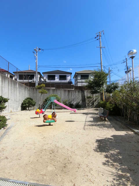 その他　駐車場すぐ横に公園があります。