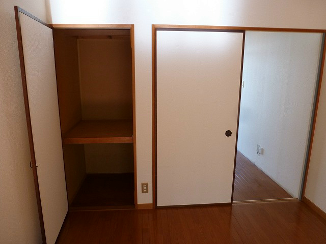 収納　※写真は103号室のお部屋です