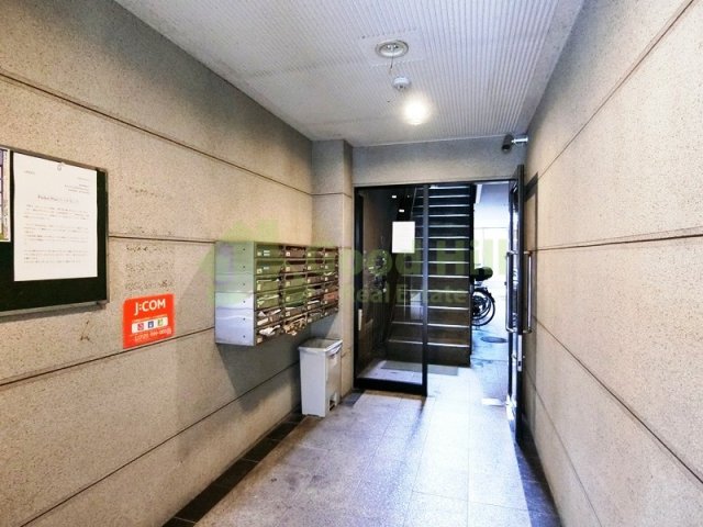 ロビー　ヴァリー深井