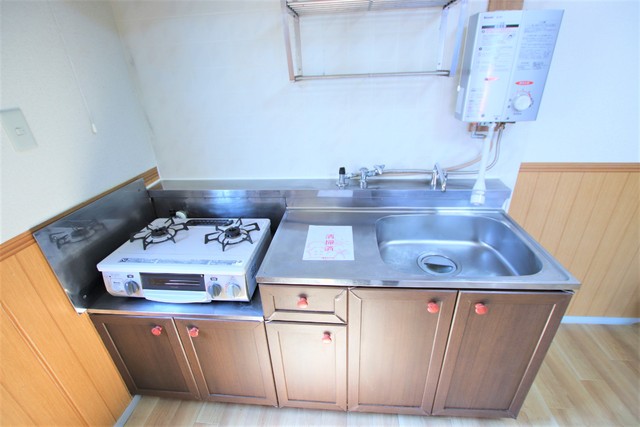 キッチン　２口ガスコンロ付きのキッチン