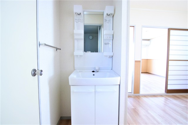 洗面設備　忙しい朝に便利な独立洗面台