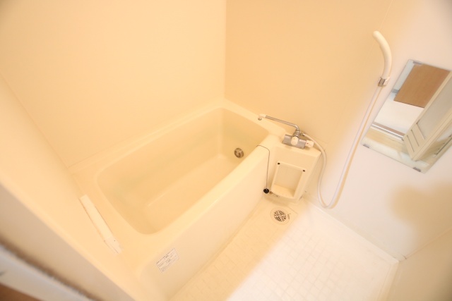 バス・シャワールーム　※別室の参考写真の為、現況優先です。