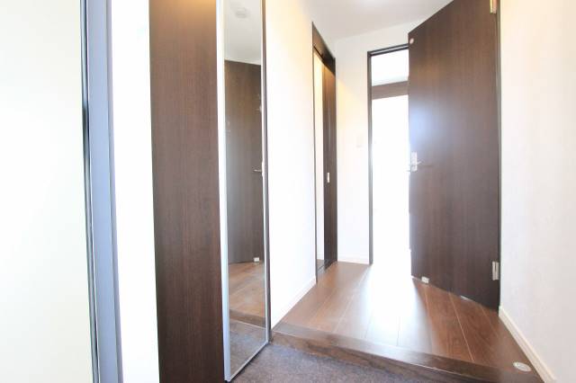 玄関　玄関まわりもおしゃれですね