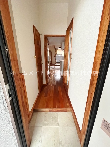 玄関　同型別部屋写真