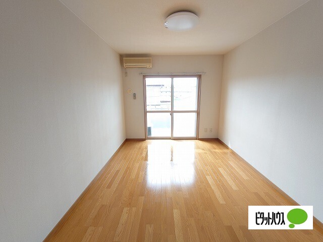 居室・リビング　２０２の写真