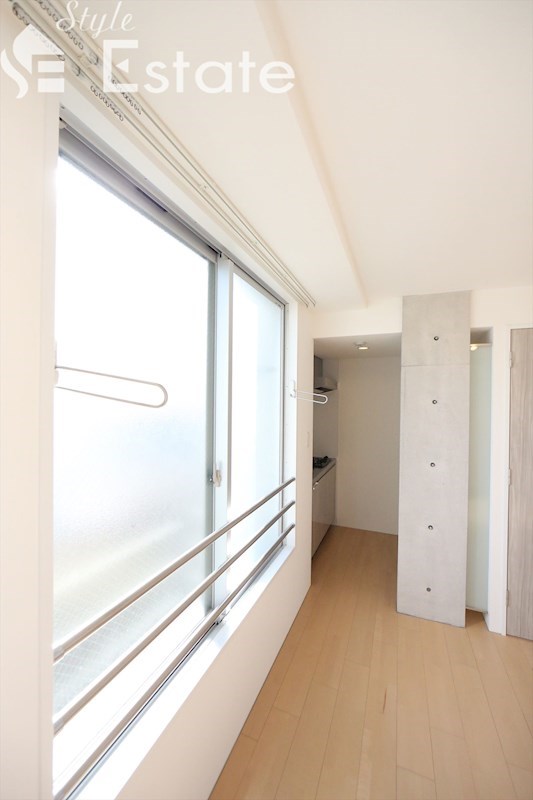 バルコニー　室内物干し