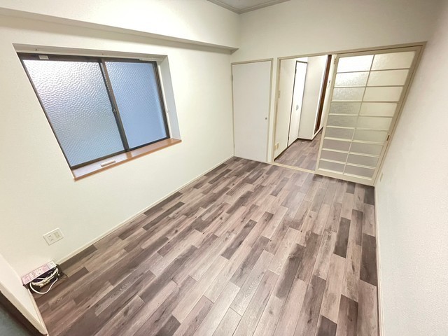 居室・リビング　別号室の写真です