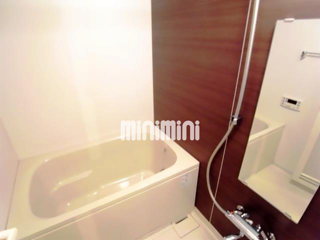 バス・シャワールーム　落ち着くバスタイムですね。