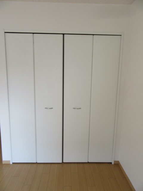 収納　※写真は別部屋のものです。