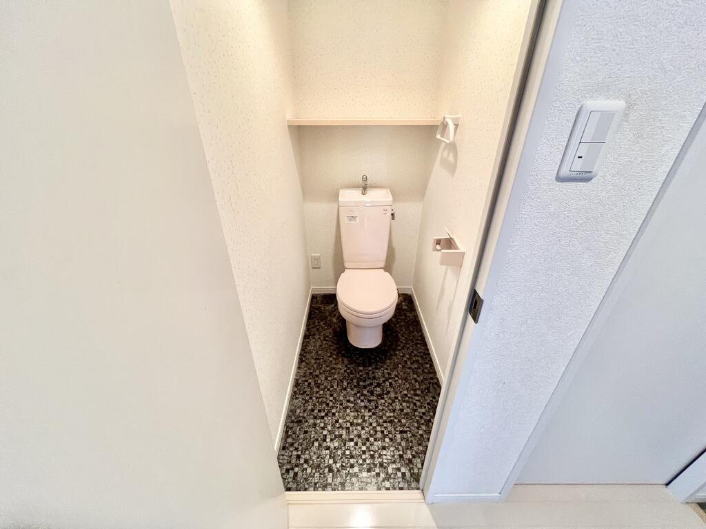 トイレ　※同物件別号室写真