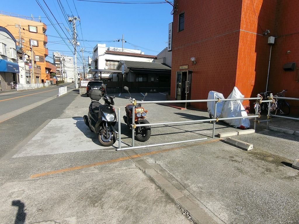 その他共有部分　バイク駐輪相談可