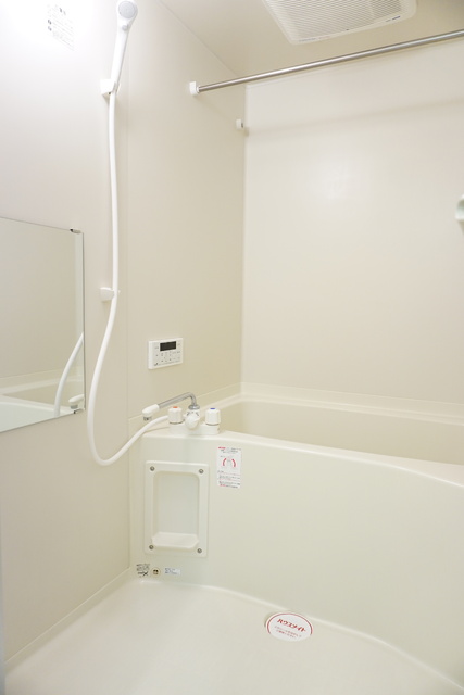 バス・シャワールーム　★追焚と浴室乾燥機付き★※同タイプ参考写真