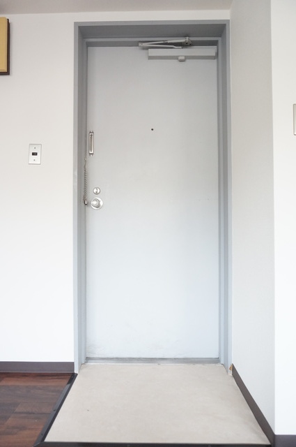 玄関　すっきりシンプルな玄関スペースです！