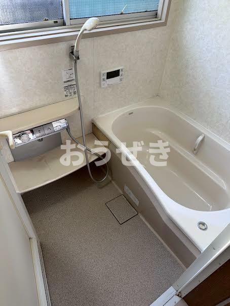 バス・シャワールーム　追い炊き機能付きのお風呂です