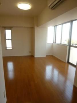 居室・リビング　室内