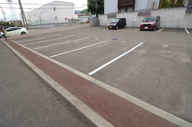 駐車場　専用駐車場スペース♪