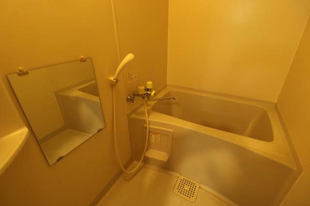 バス・シャワールーム　綺麗な浴室です♪