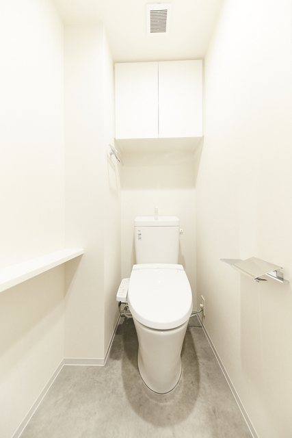 トイレ　※写真は同タイプ住戸です。