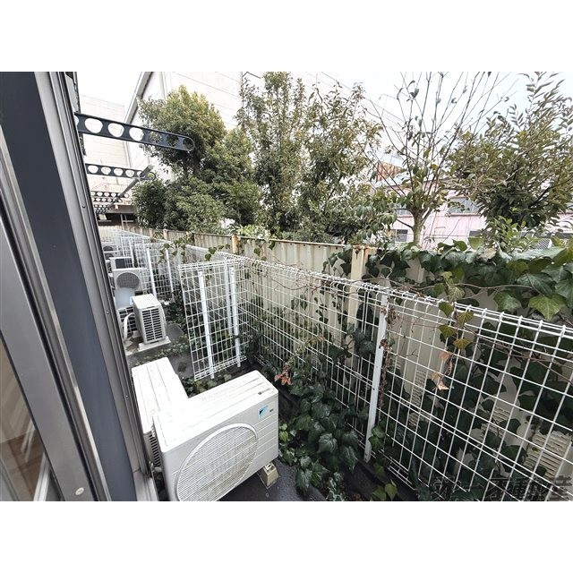 バルコニー　テラス