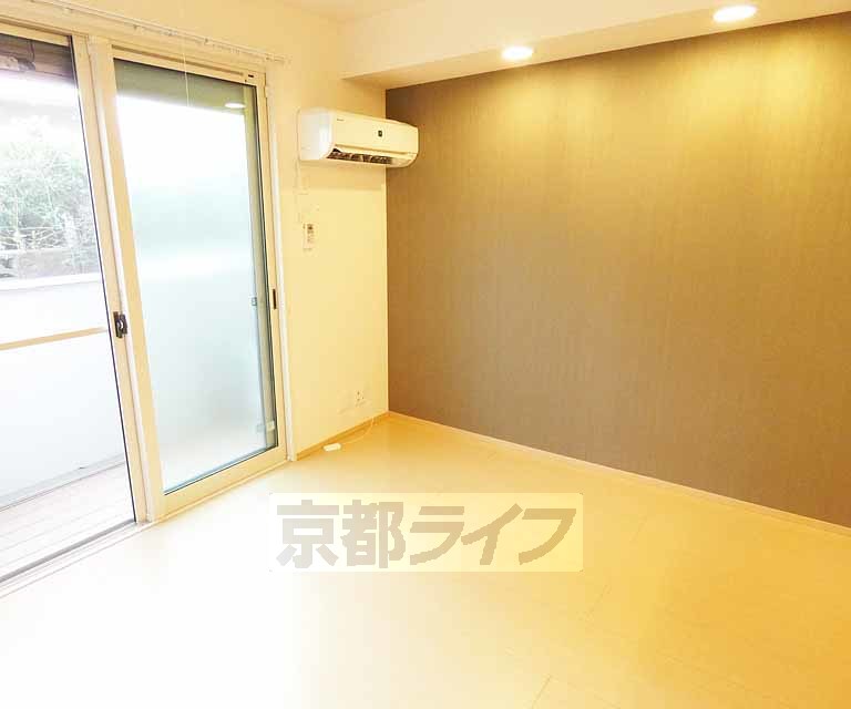 居室・リビング　オシャレな壁紙ですね。