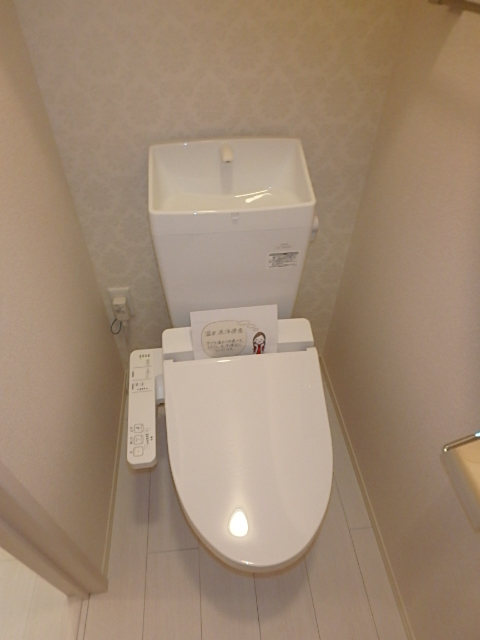 トイレ　シャワートイレ完備