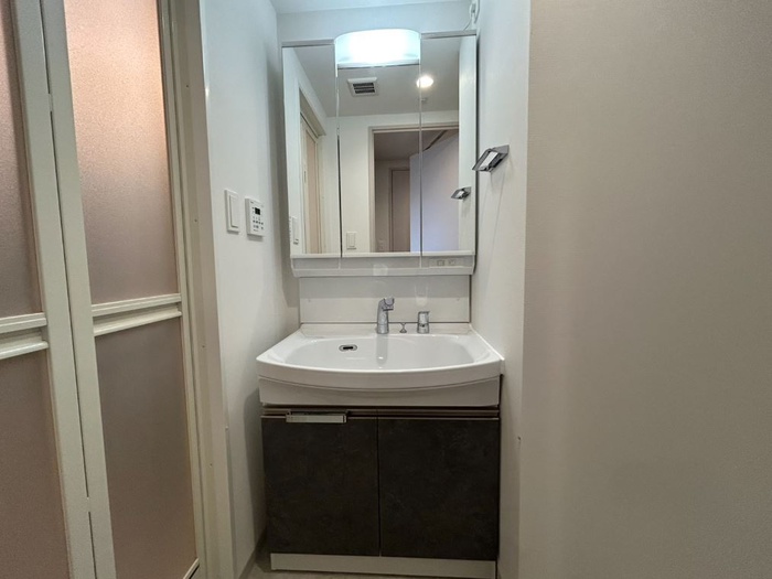 建物外観　建築中