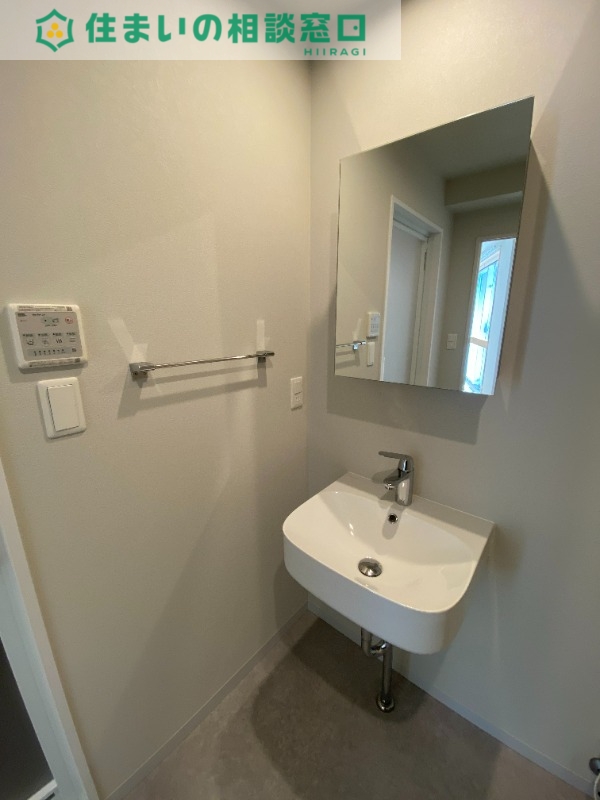 洗面設備　同型