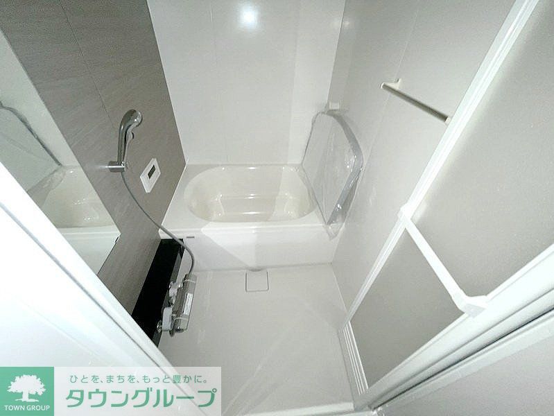 バス・シャワールーム　お問合せは(株)タウンハウジングレジデンス事業部までお問合…