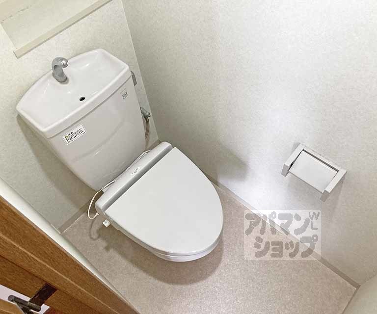 バス・シャワールーム　バスルーム。