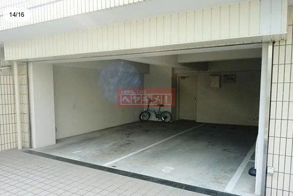 駐車場　エントランス