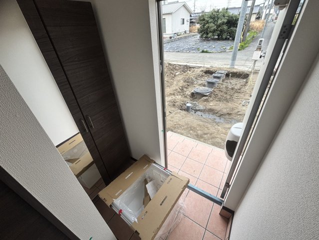 玄関　※類似写真になります