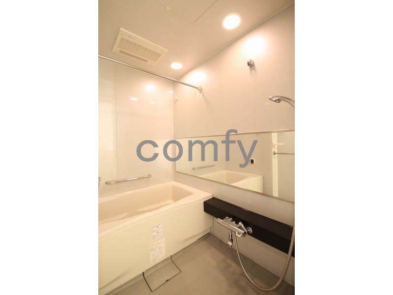 バス・シャワールーム　追炊き・浴室乾燥機付きバス