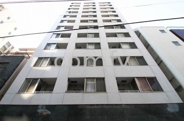 建物外観　タイル貼りの重厚感のある外観